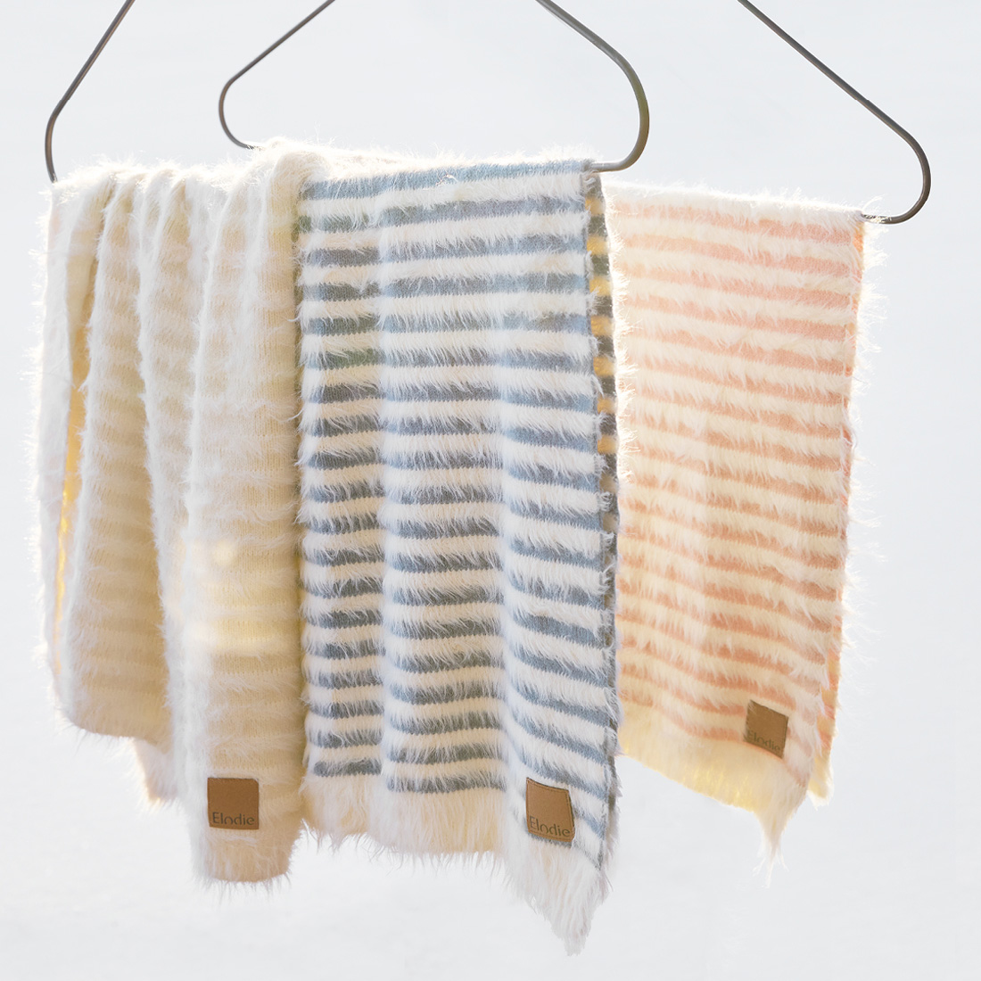 Miękki kocyk dziany - Berry Blue | Elodie